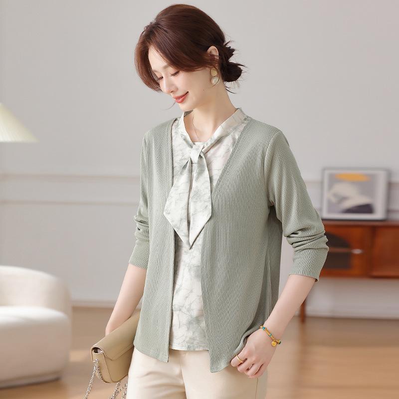 

Elegant Spring Faux Two-Piece Long-Sleeve Knit Top for Middle-Aged Women XL [90-105 lbs]