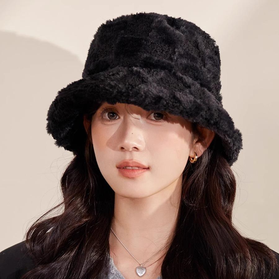 Winter Hat for Women Plush Warm Basin Hat Big Head Circumference Lamb Velvet Fisherman Showing Face Small Checkered Bucket Hat Trendy