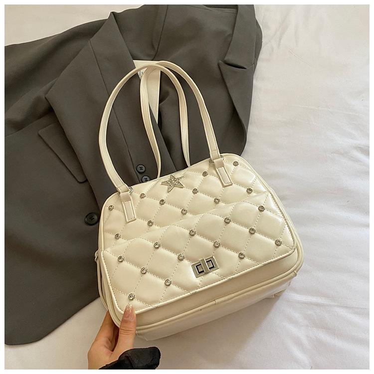 

Korean version of trendy bag women s 2025 summer new personalized fashion diamond-encrusted handbag high value niche shoulder bag белый