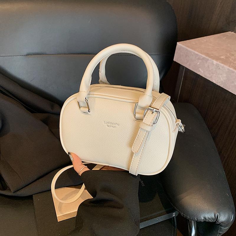 High-end Niche Bag Women's New Summer Fashion Versatile Shoulder Messenger Bag Portable Pillow Bag