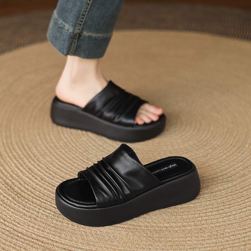 Krazing Pot Cow Skin Summer Size 40 Outside Slippers Thick Bottom Flat Platform Pleated Decoration Women Flip Flops Sandals