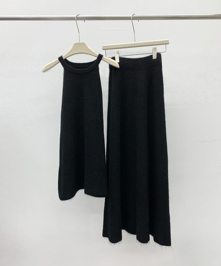 Baseukala [Set] Halterneck Long Knit Top+Skirt Set-Up Black