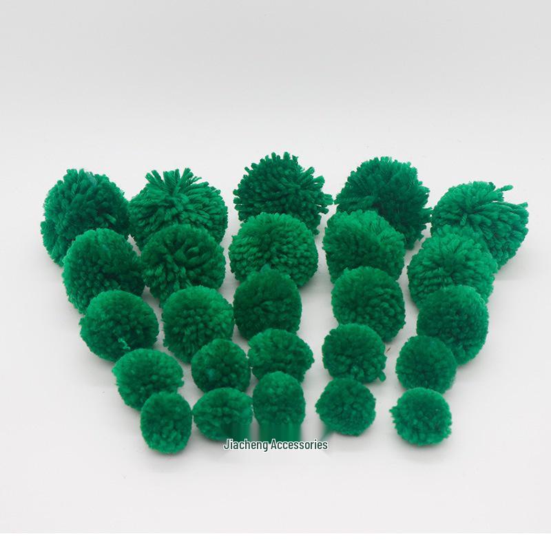 Multi-Color Yarn Pompom - Christmas Clothing & Jewelry Accessories (3-6CM)