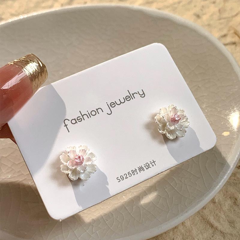 

Temperament Romantic Resin Stereo Blue White Camellia Flower Piercing Stud Earrings for Women Summer Korean Sweet Jewelry Gifts білий