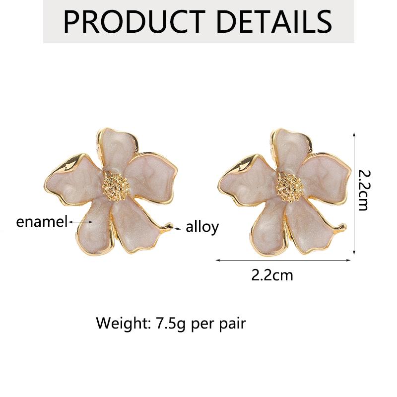French Gentle Enamel Clip On Earrings for Women High Quality Elegant White Gardenia Flower Pierced Earring Party Jewelry Gifts
