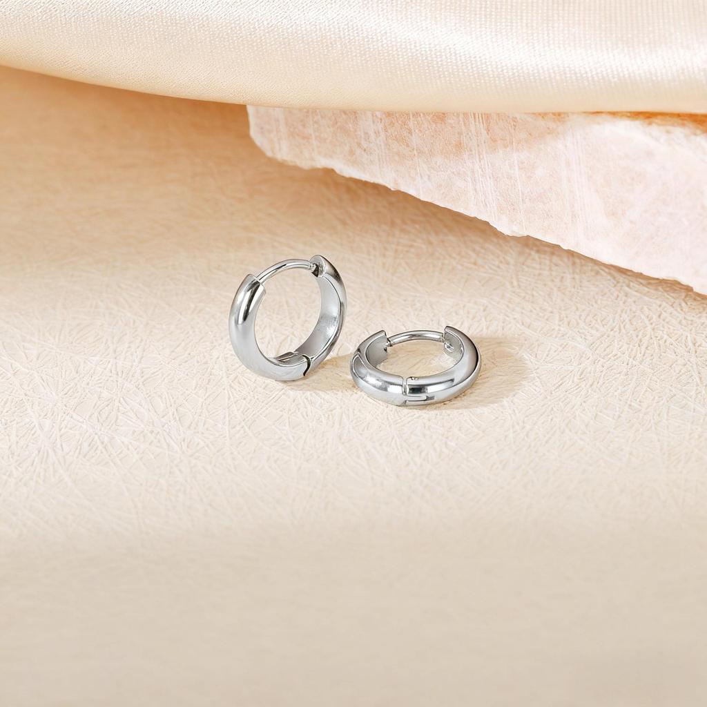 Orecchini semplici in acciaio al titanio in stile coreano: Gioielli Trendy, Unici e alla Moda.