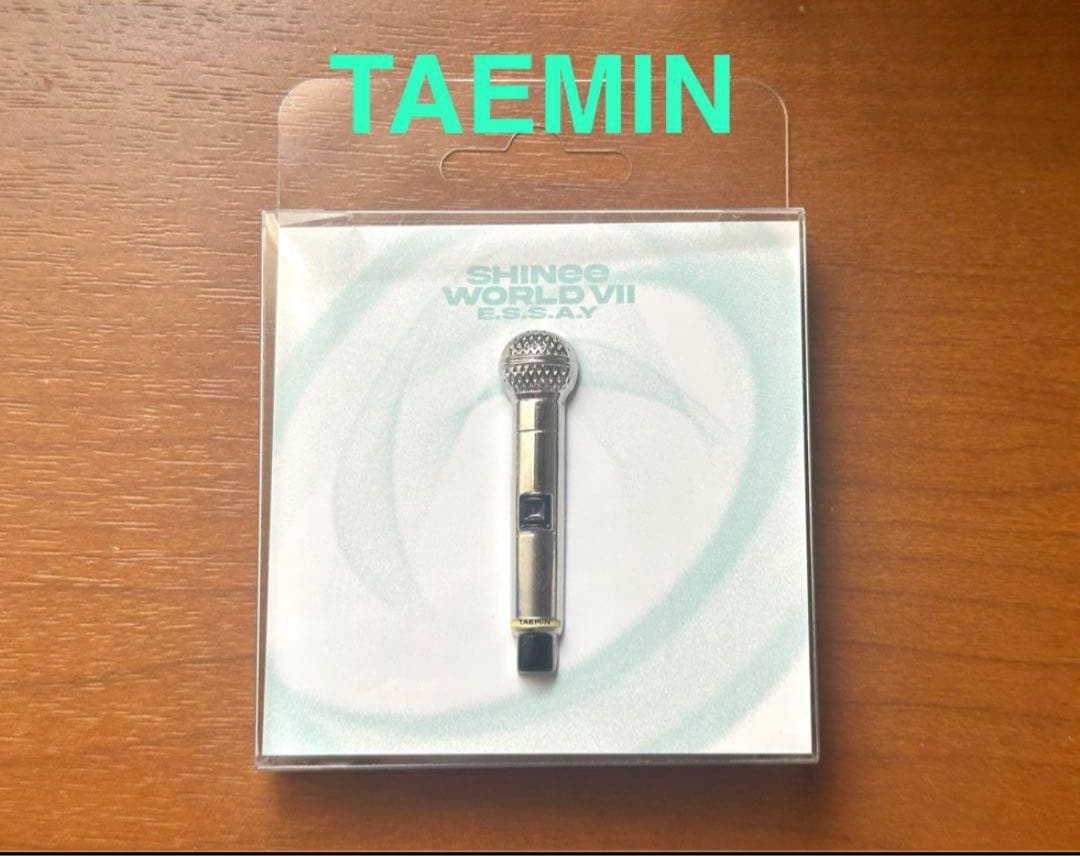 

[USED] TAEMIN SHINee WORLD VII Microphone Pin Badge