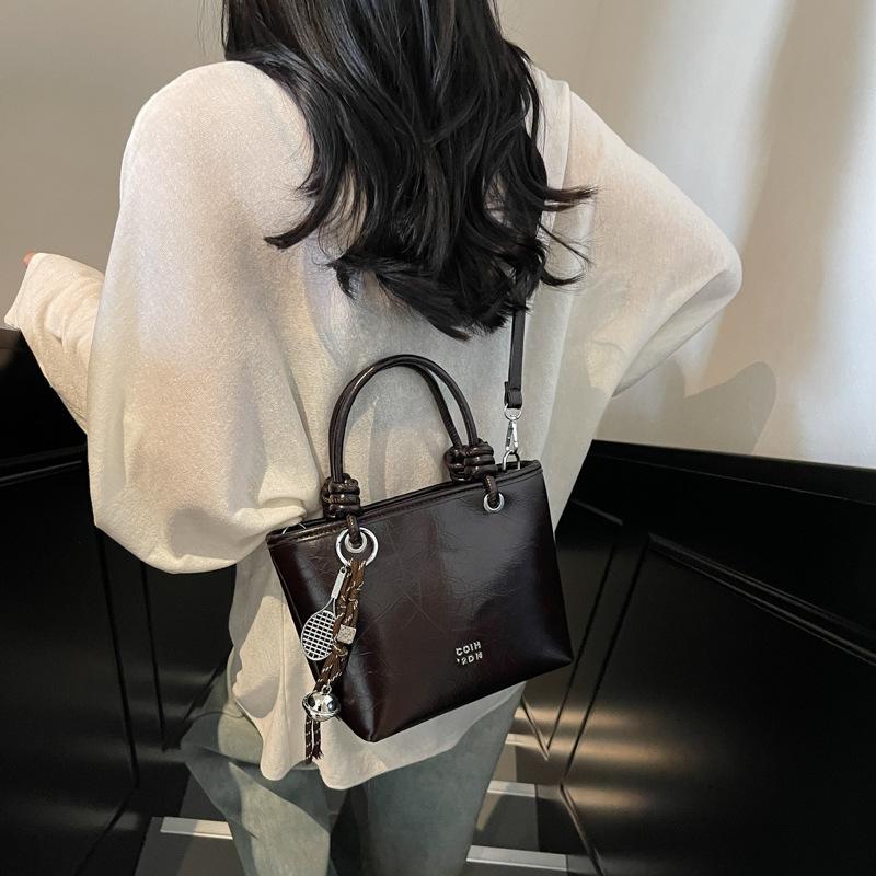Solid Color Texture Retro Small Bag Women 2025 New Trend Shoulder Messenger Bag Portable Bucket Bag