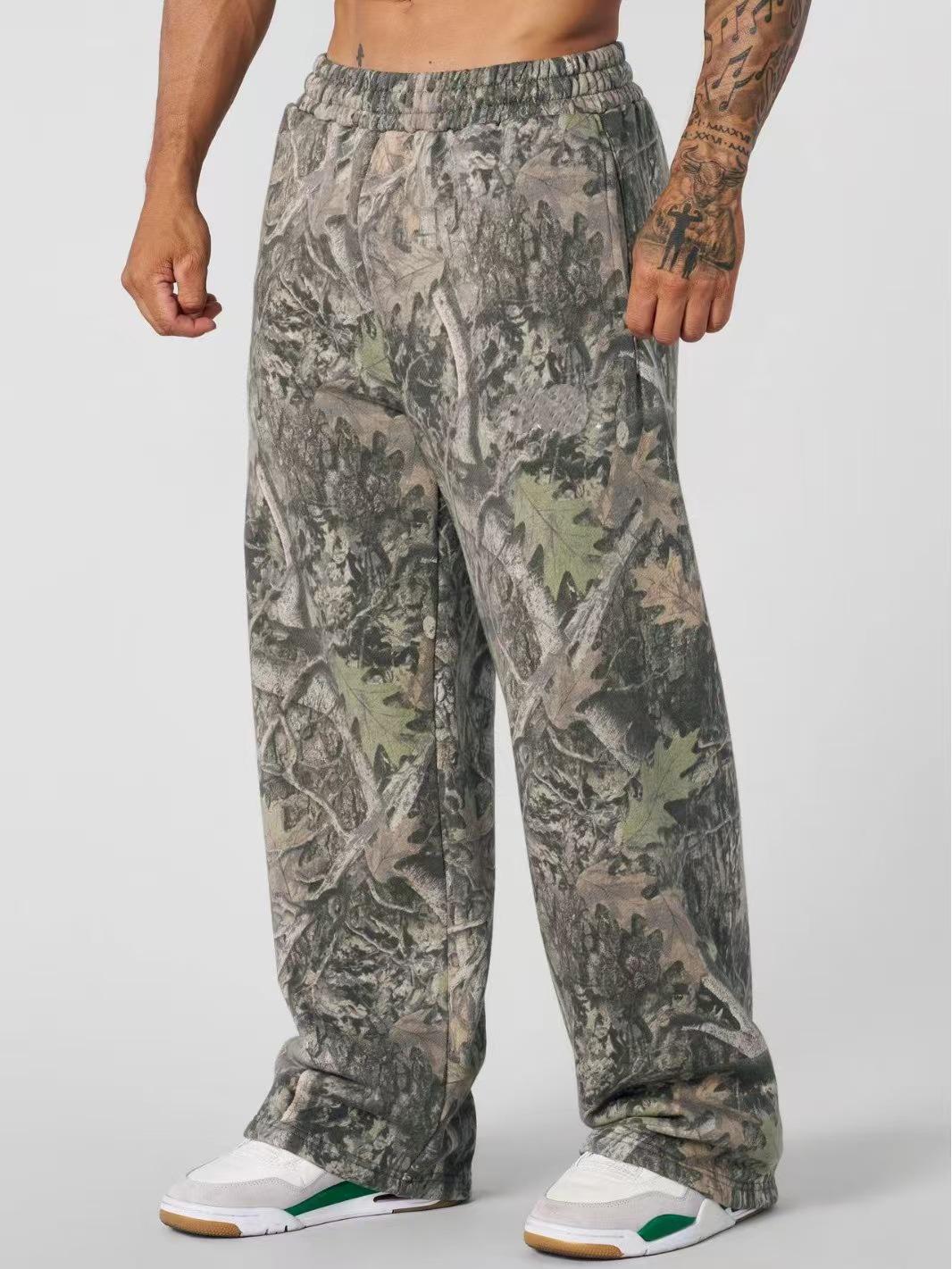 UrbanEdge YOUNGLA Heren Camouflage Wijde Pijpen Casual Broek: Digitale print, trendy en losvallend. Medium