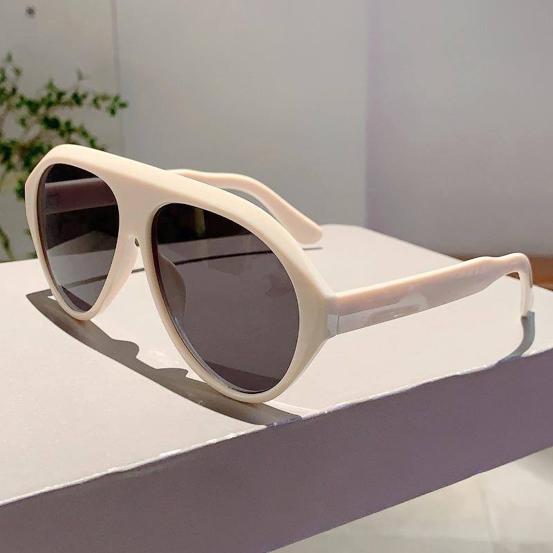 Retro Black Pilot Shades Fashion Brand Gradient Lady Sunglasses New in Women's Decor Sun Glasses for Driving Hiking