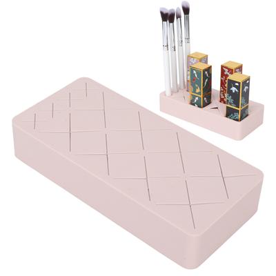 כלים ואביזרים – ארגוניות מעוצבות לאיפור