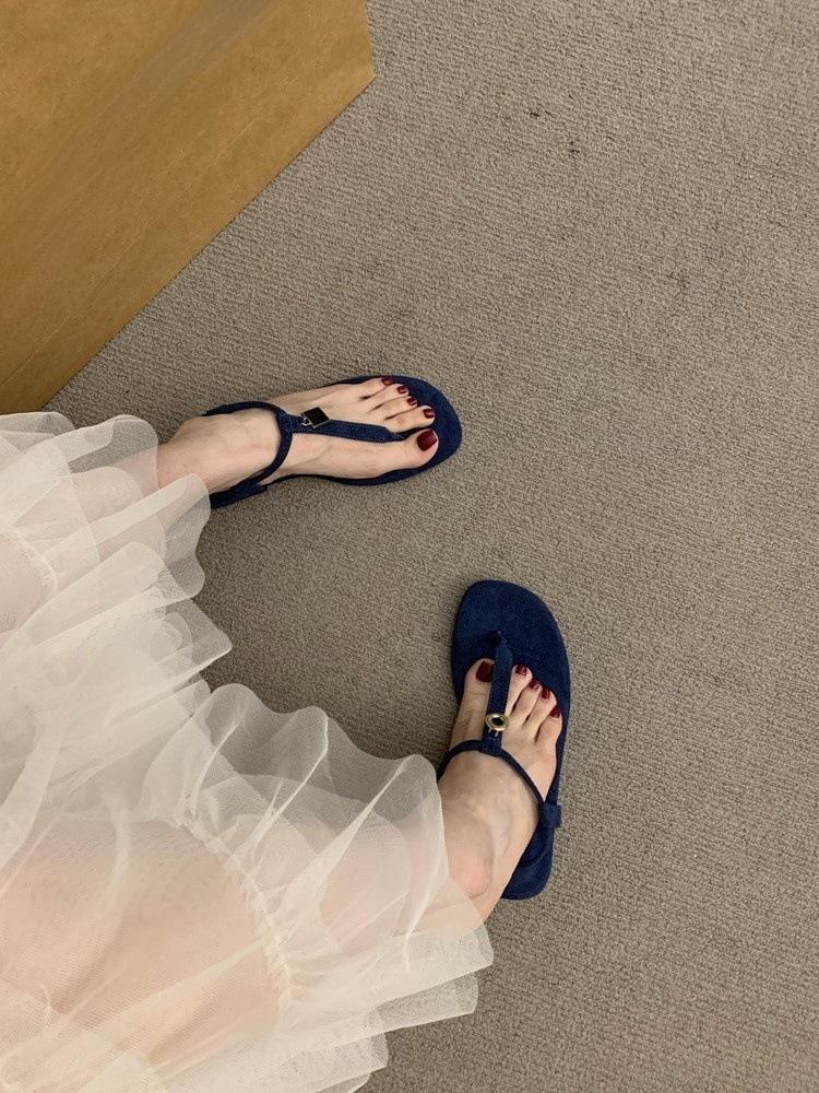 

Flat-bottomed retro blue toe sandals fairy shoes with skirt black shoes 39 темно-синий