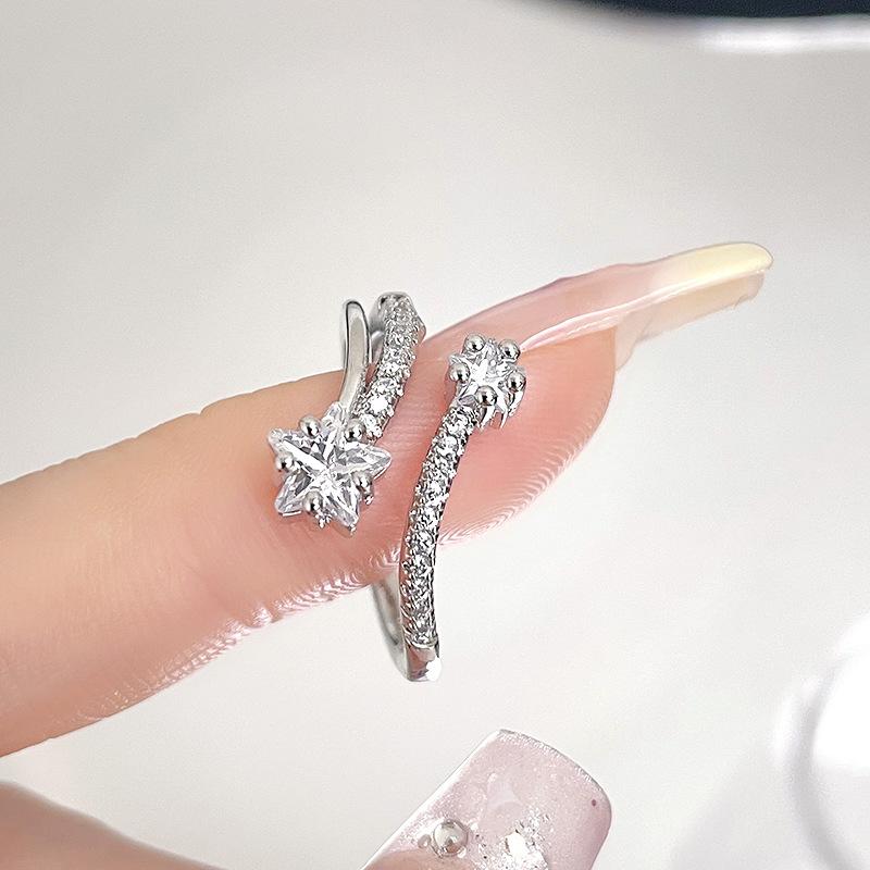 

Star Ring Opening Exquisite Diamond-Set Five-Pointed Star Ring Female Zircon Temperament Advanced Niche