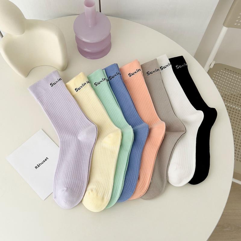 5 Pairs of Women's Solid Colored Cotton Sports Wind Letter Mid Tube Socks