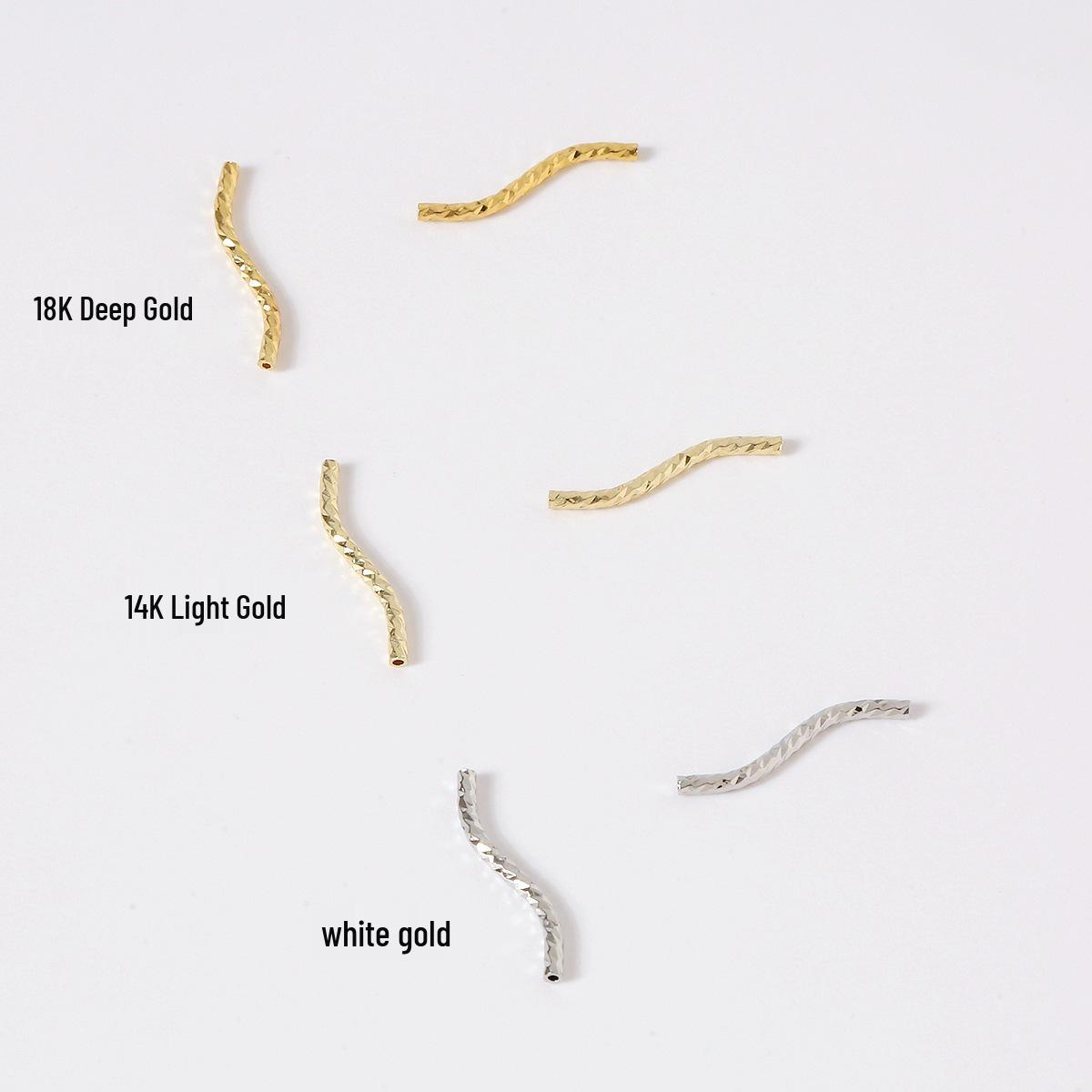 

Гальванизированная 18-каратным золотом S-образная граненая полая изогнутая трубка для изготовления браслетов и ожерелий своими руками. 1.5*25mm Tube (200 pcs/bag)