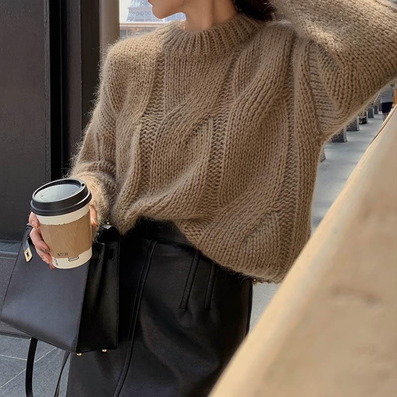 Soft Waxy Lazy Round Neck Twist Coarse Needle Sweater Women's Autumn and Winter Temperament Gentle Solid Color Top Knitted Sweater Loose