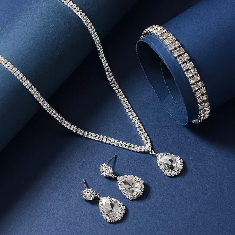 Elegant Cross-continental Bridal Rhinestone Necklace & Earring Set