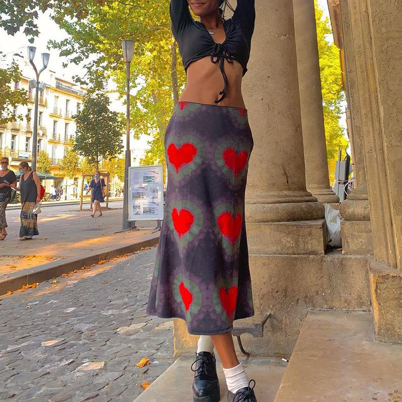 Женская полуюбка с принтом Love — фото 3