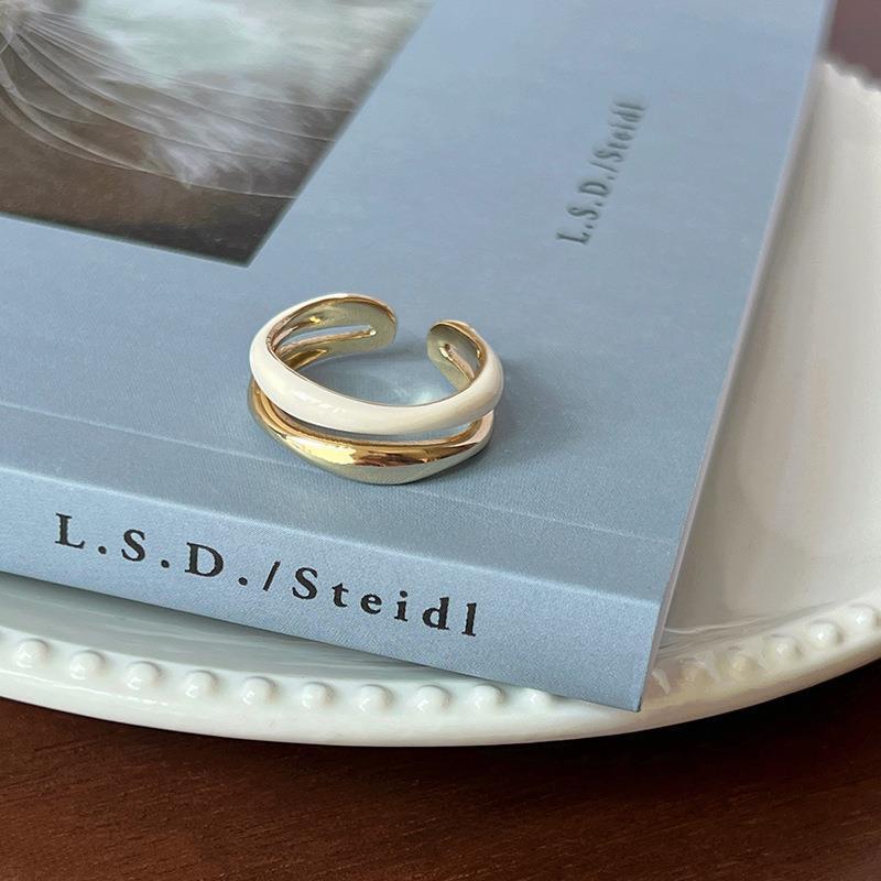 Women's Retro Industrial Gold-Plated 18k Ring with Brushed Finish and Diamond Inlays - Luxury, High-End Style