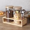 Set aus 2 luftdichten Behältern mit 1200 ml Inhalt mit Holzboden zum Schutz für Lebensmittel, Kaffee und Trockenwaren mit Bambus Stilvolle skandinavische Küchenaufbewahrung (1,2 l) Löffel,
