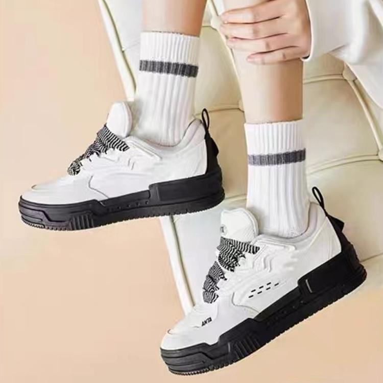 Anta Comfortable Versatile Shock Absorbing Durable Low Top Sneakers Women sneakers White Black 122418041-5
