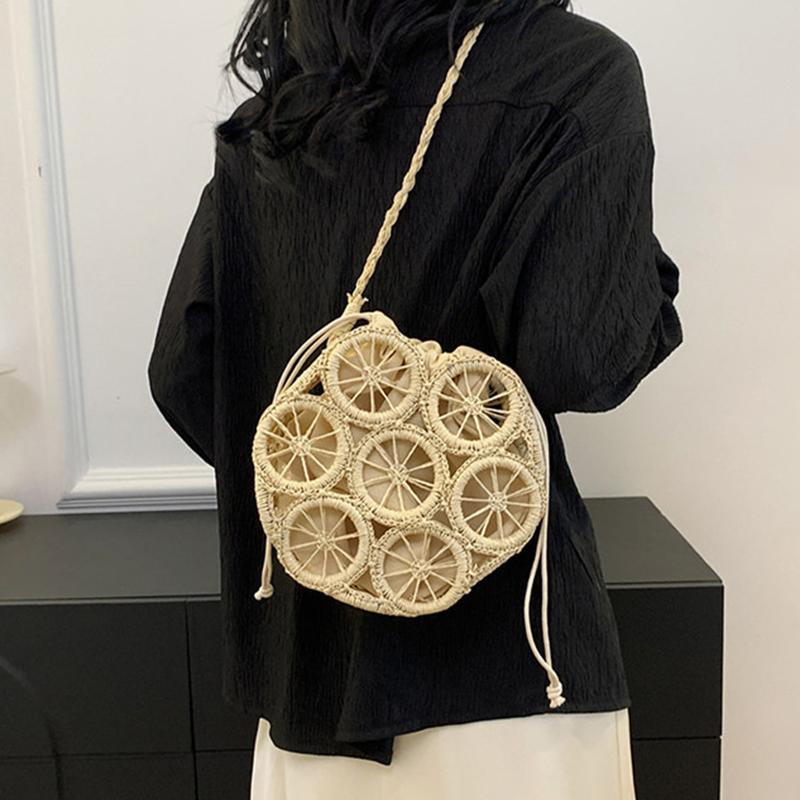Summer Beach Straw Weave Bags Retro Cutout Crossbody Bags Travel Beach Straw Small Shoulder Bags For Women All-match Casual