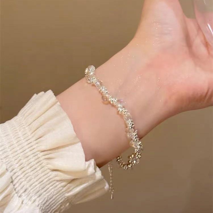 Fragment Silver Refined Pearl Bracelet For Women Timeless Fashion Accessory