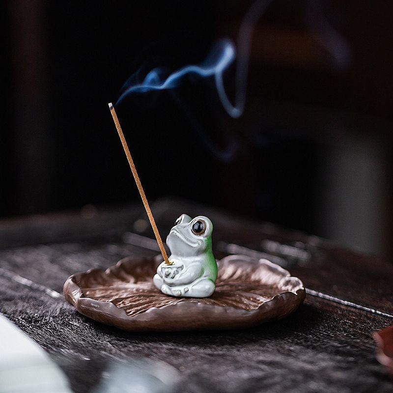 Lucky Purple Sand Small Goldfish Line Incense Burner, Household Indoor Insert Seat Zen Tea Room Desktop Incense Burner Ornament
