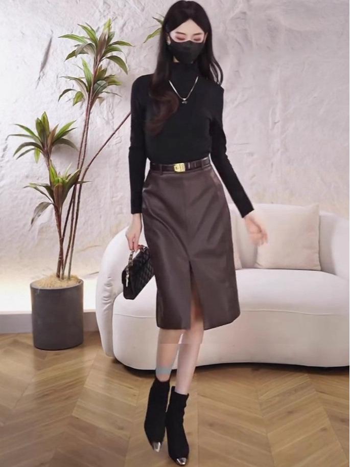 Korean Retro High-Waist Slit Leather Skirt - Autumn/Winter Mid-Length, Slimming, Versatile Design for Women