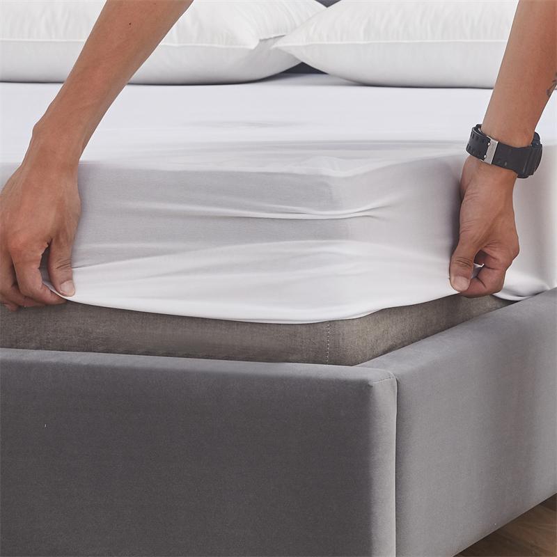 Waterproof Mattress Protector Soft Breathable Fitted Bed Cover, 18" Deep Pocket Noiseless Mattress Pad - Machine Washable, for Kids & Elderly
