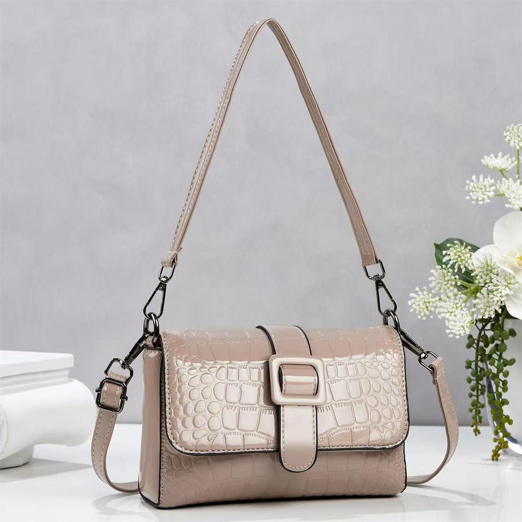 2026 Glossy Crocodile Pattern Underarm Bag: Retro Flap Design, Square Buckle, European & American Style, Women's Crossbody/Shoulder Bag