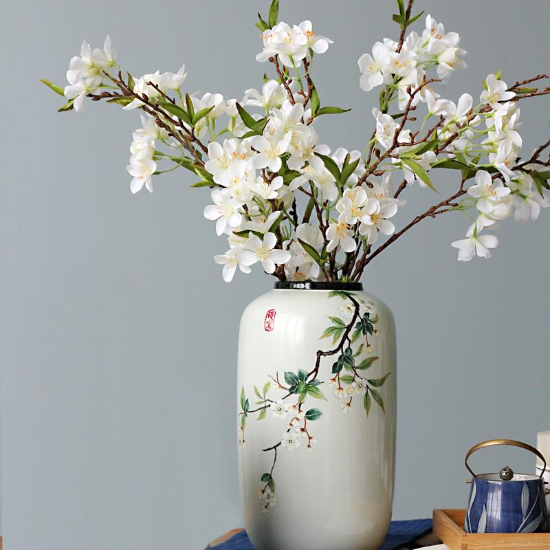 Round Chinese Ceramic Vase: Floral Art for Living Room & Hallway Decor, Ideal for Hydroponics & Silk Flowers