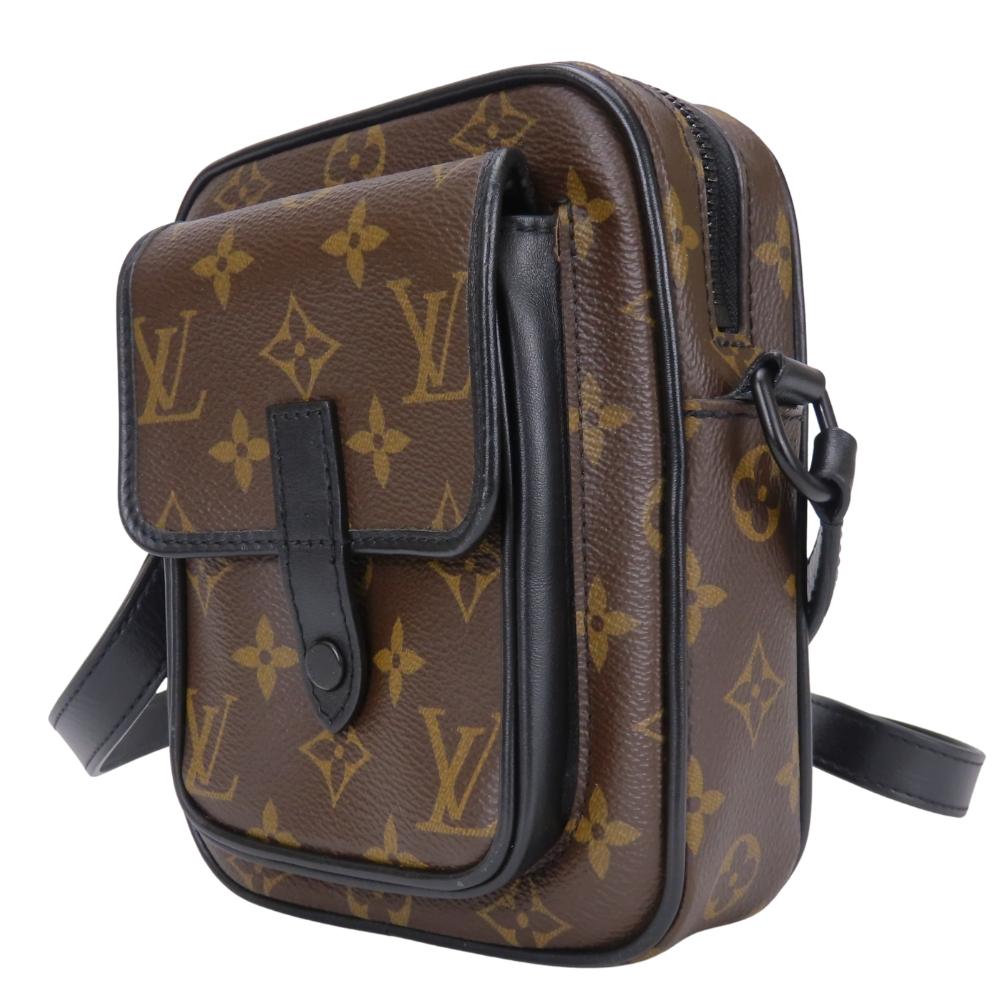 Used LOUIS VUITTON Shoulder Bag Christopher Wearable M69404 Wallet Monogram macacer Brown black Everyday use
