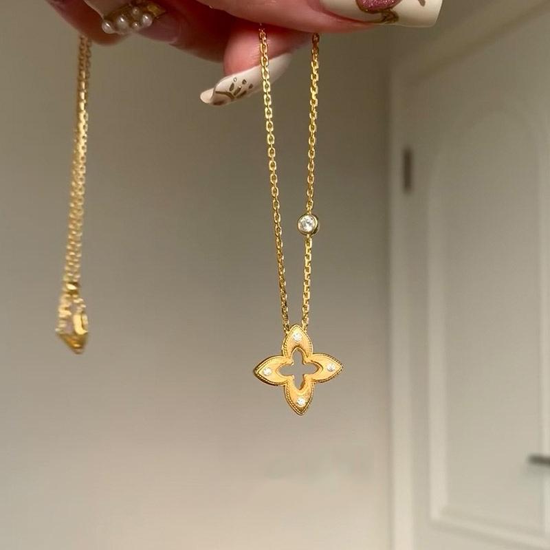 2025 Stylish Four-Leaf Clover Double-Sided Necklace for Women - Exquisite and Versatile Clavicle Chain