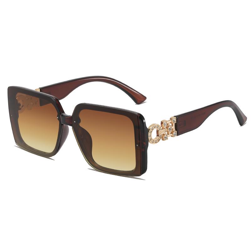 Elegant European & American Sunglasses for Women - Trendy UV Protection, Face Slimming Design