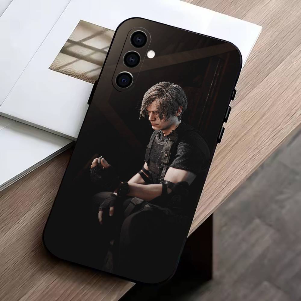 Leon-S Resident Evil 4 Agent  Phone Case Black Silicone Soft For Samsung Galaxy A73,A72,A71,A70,A53,A52,A51