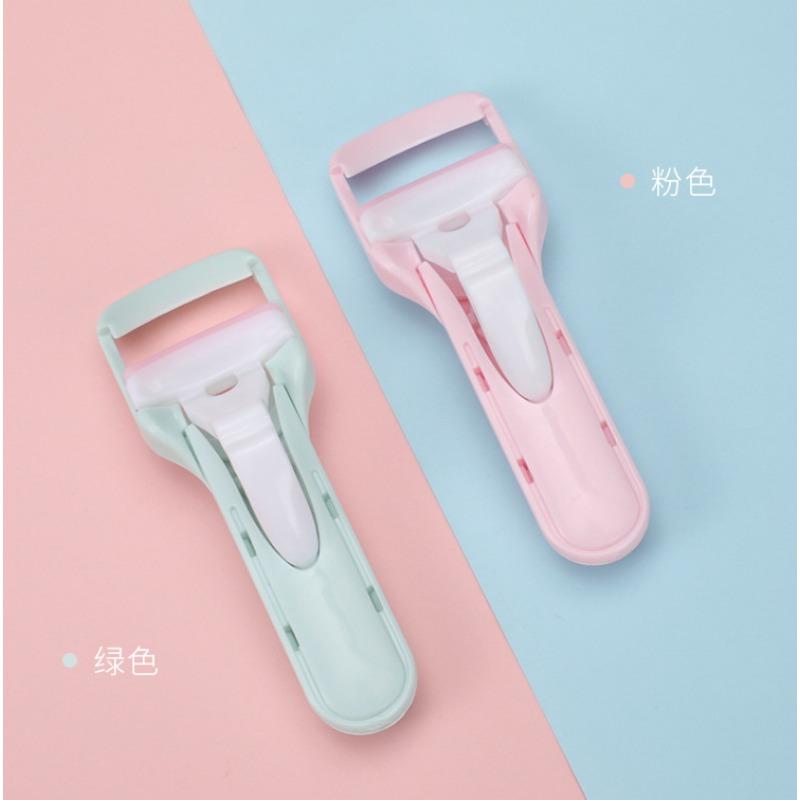 Portable Press Type Eyelash Curler Long Lasting Makeup Tool With Replacement Rubber Pad