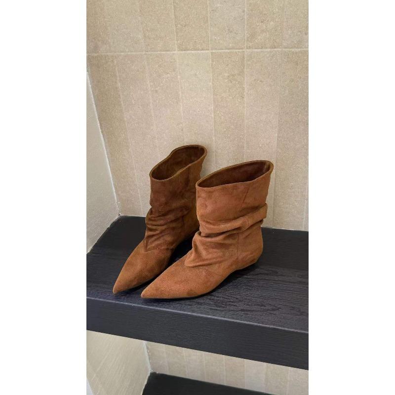 Short boots women`s pointed pleated piled