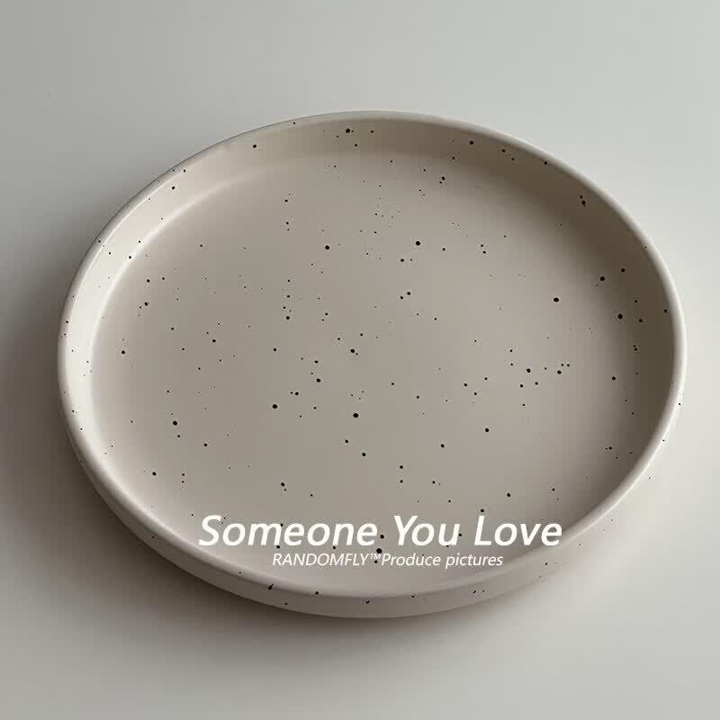 Qiwei Ins Style Matte Relief Ceramic Plate