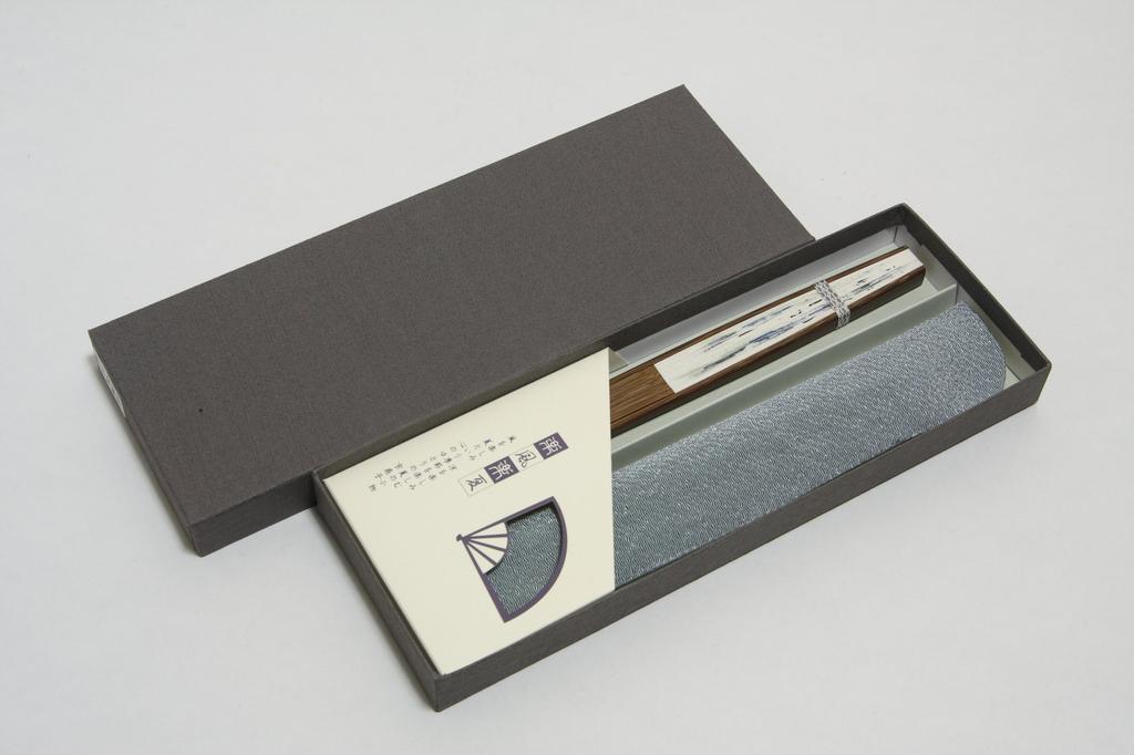 Hasegawa Kyoto Fan, "If You Can Do It, You Can Do It" by Uesugi Yozan, Handmade by Kyoto Artisans, Karaki Wood Fan with Fan Pouch and Presentation Box