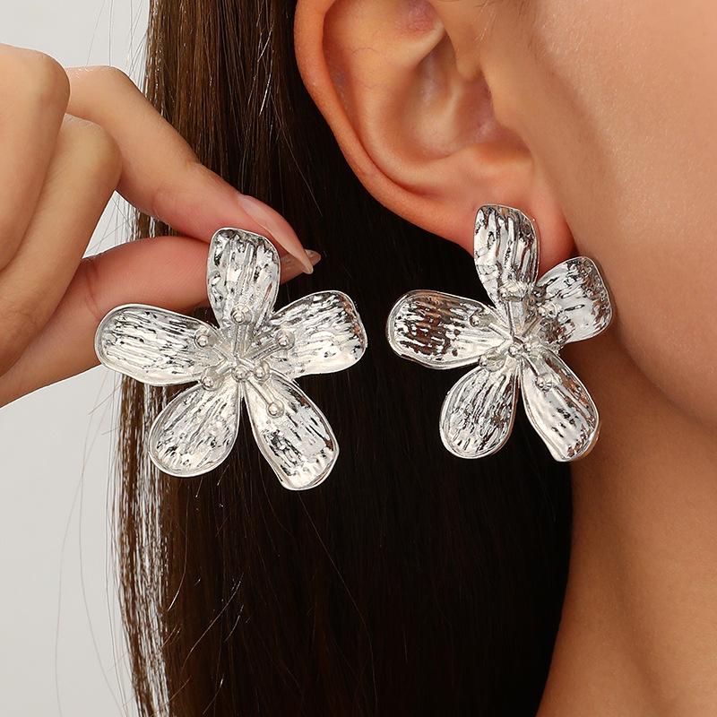 

Серьги-цветы в стиле инс ретро простые жемчужные серьги серебряный сплав женские серьги