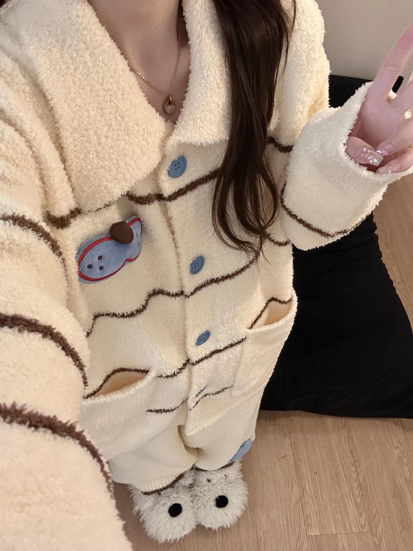 

ins cool cat knitted sweet cardigan thickened warm pajamas women s winter half-edge velvet can be worn outside in stock m (recommended 47.5~55kg )