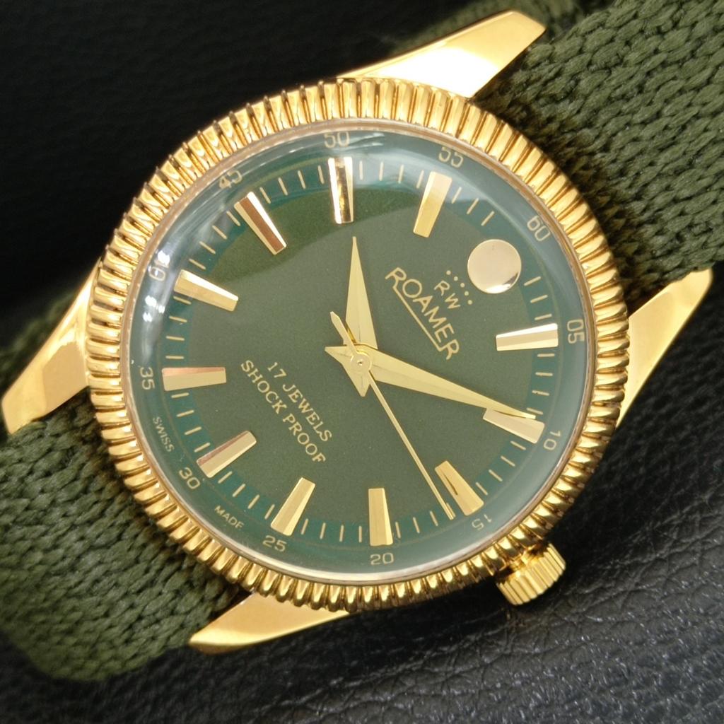 

SWISS VINTAGE HAND-WINDING MENS REFURBISHED GREEN COLOR DIAL WATCH a707403-1