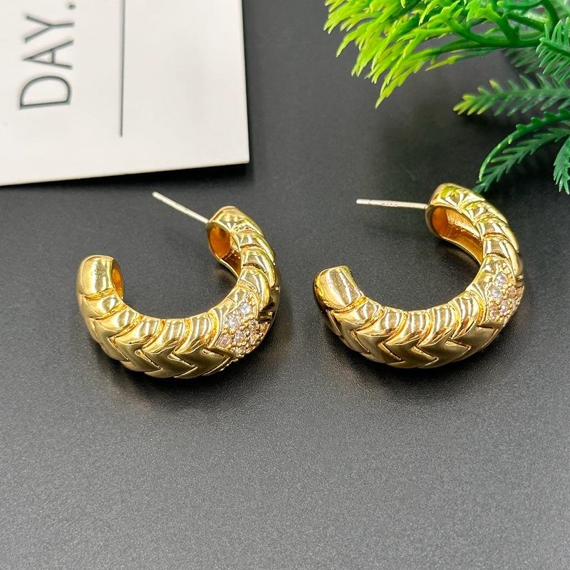 

Design Stud Earrings Texture Gold Rhombus Loop Earrings золотой