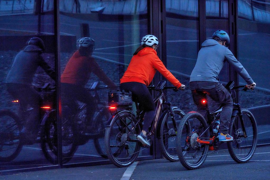 SKS GERMANY Infinity Universal Rack with MIK Click System