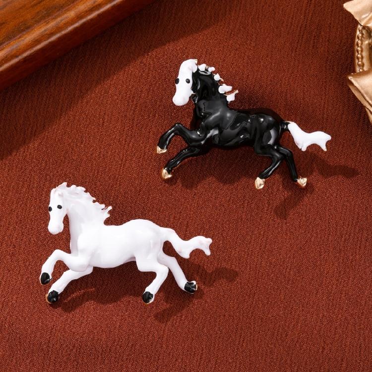 Horse Brooch Chinese Zodiacs Design Vintage Styles Lightweight Alloy Lapel Pin Decorative Clothing Accessories
