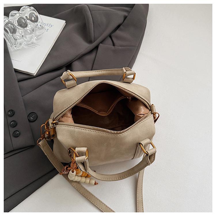 2025 Retro Minimalist Women's Crossbody Commuter Bag - Versatile, Fashionable, Casual Pillow Handbag