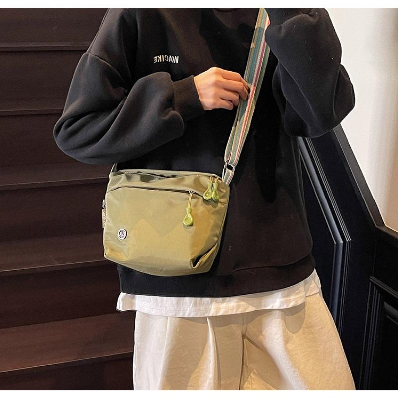 Casual Minimalist Nylon Crossbody Bag Premium Lightweight Small Shoulder Bag Commuter Phone Bag Spacious Women Purse