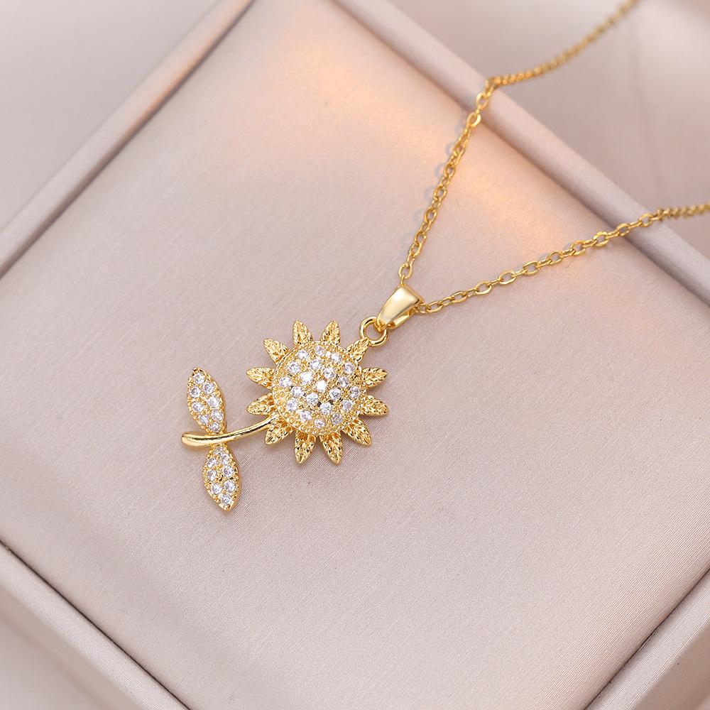 Niche Elegant Sunflower Clavicle Chain Copper Inlaid Zircon Pendant Necklace Light Luxury High Texture Women Fashion Jewelry