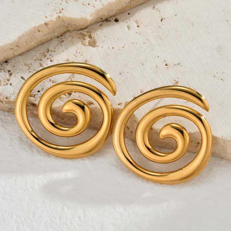Retro High-End Copper Swirl Earrings: Versatile Electroplated Ear Ornaments with Unique Charm for Women